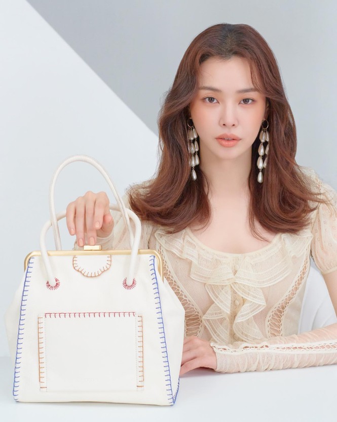 Hoa hậu Hàn Quốc Honey Lee U40 ngày càng đẹp rực rỡ - ảnh 27
