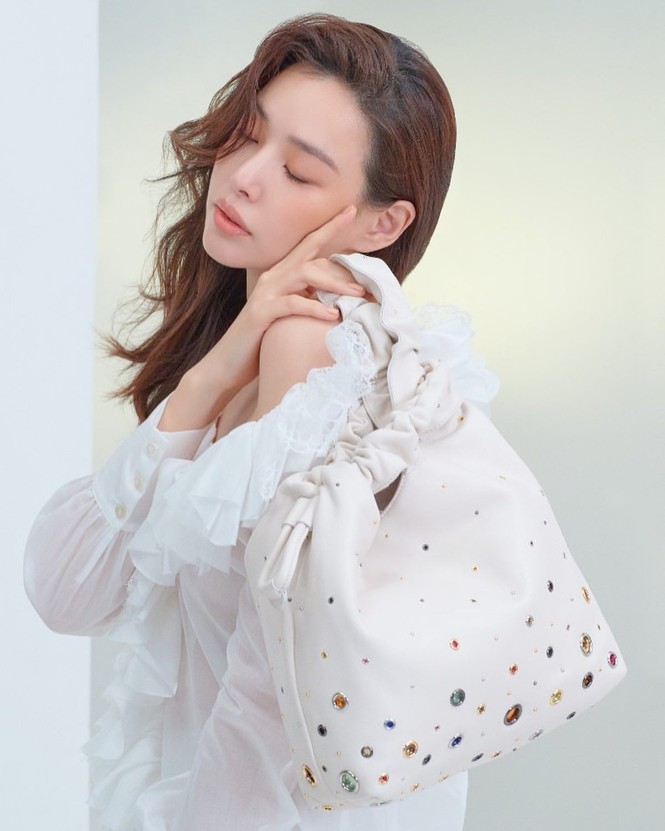 Hoa hậu Hàn Quốc Honey Lee U40 ngày càng đẹp rực rỡ - ảnh 28