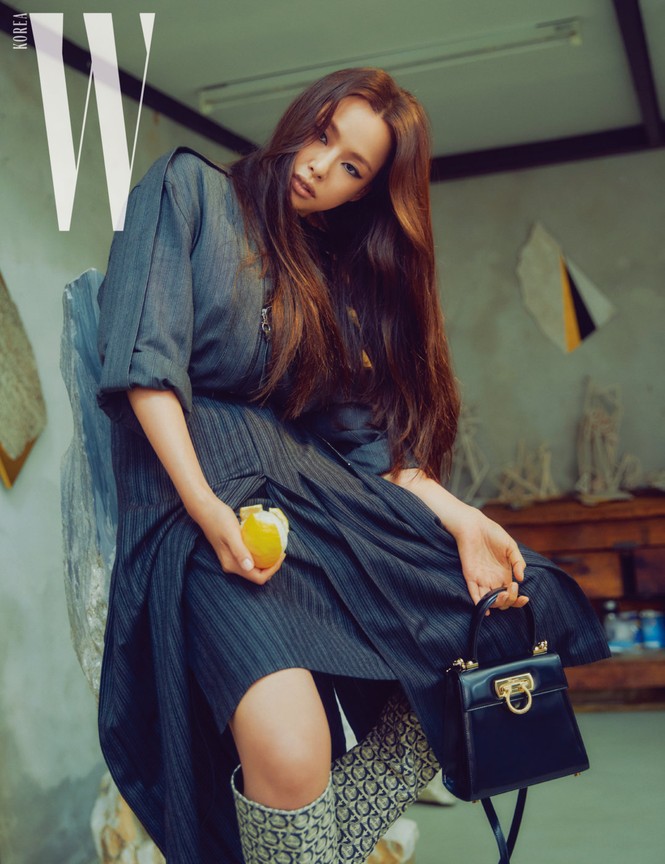 Hoa hậu Hàn Quốc Honey Lee U40 ngày càng đẹp rực rỡ - ảnh 19