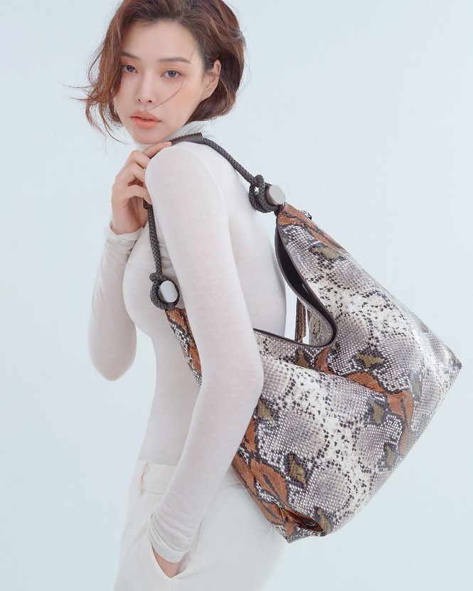 Hoa hậu Hàn Quốc Honey Lee U40 ngày càng đẹp rực rỡ - ảnh 31