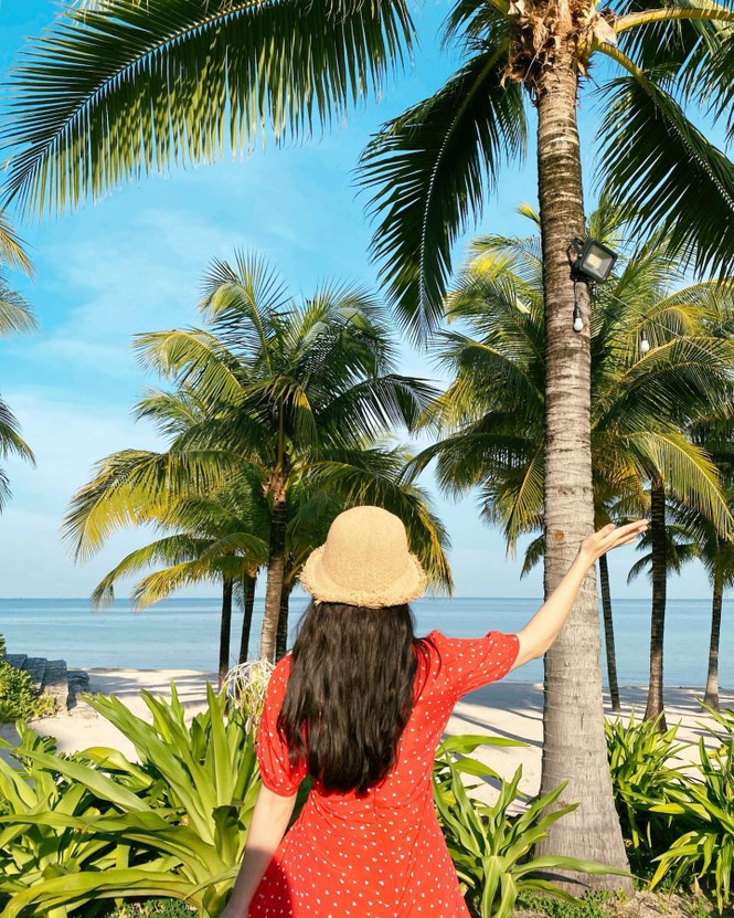Người mẫu nội y xứ Hàn xinh tươi giữa biển trời Phú Quốc - ảnh 4