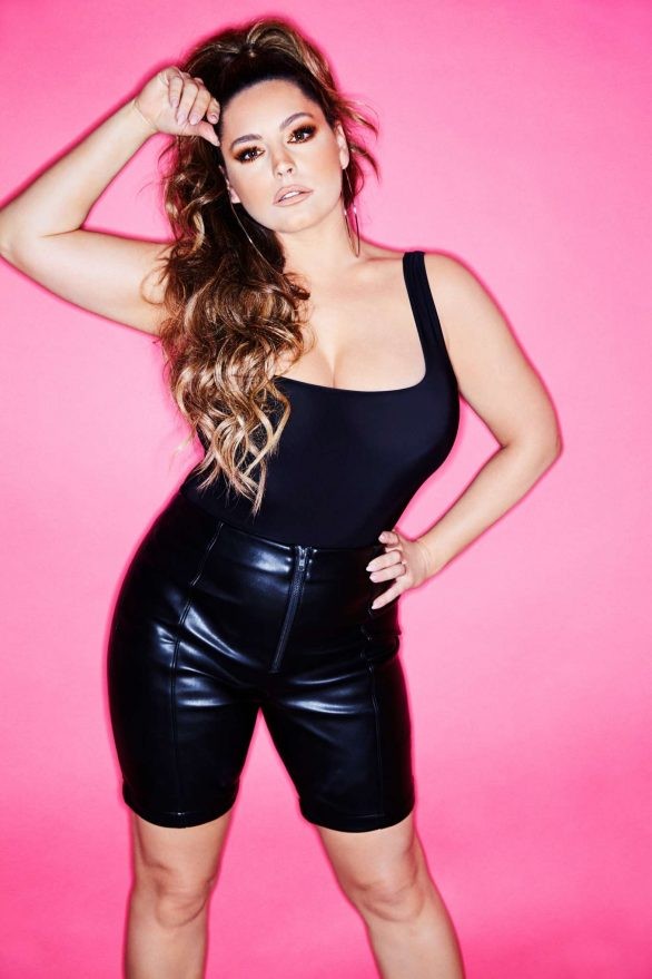 Ngắm đường cong bốc lửa của mỹ nhân Anh quốc Kelly Brook - ảnh 4
