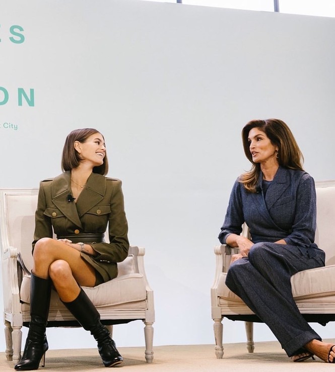 Con gái 18 tuổi của Cindy Crawford hẹn hò tình cũ của Ariana Grande - ảnh 10