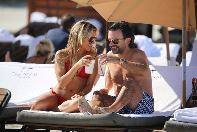 Sylvie Meis thả dáng nóng bỏng bên bạn trai ở Miami - ảnh 2