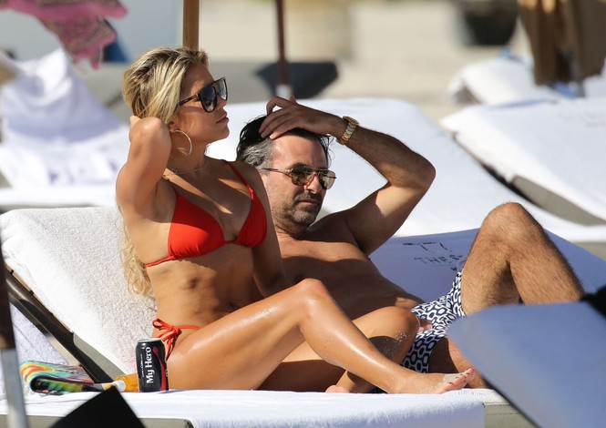 Sylvie Meis thả dáng nóng bỏng bên bạn trai ở Miami - ảnh 3
