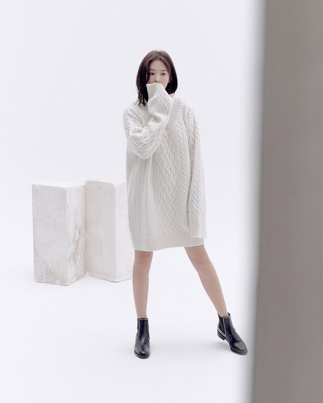 Gần tứ tuần, Song Hye Kyo vẫn xinh đẹp nền nã 'đốn tim' fan - ảnh 10