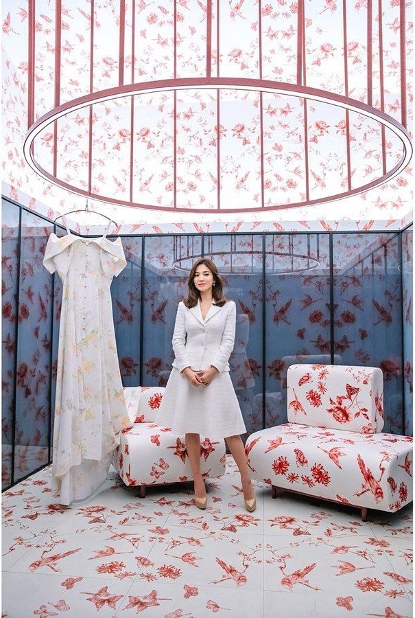 Gần tứ tuần, Song Hye Kyo vẫn xinh đẹp nền nã 'đốn tim' fan - ảnh 5