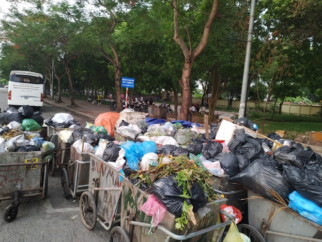 urenco, hà nội, ngập rác, bãi rác nam sơn, yên hòa, khu đô thị cầu giấy, cầu giấy, đông anh, ngập rác - ảnh 1
