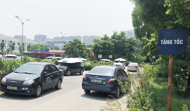 Cận cảnh 7 sân dạy lái xe 'chui' hoạt động công khai giữa Hà Nội nhiều năm - ảnh 9