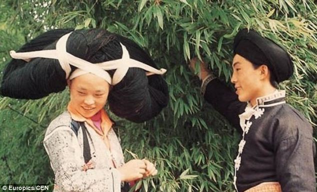 Tộc người dùng tóc làm... mũ - ảnh 2