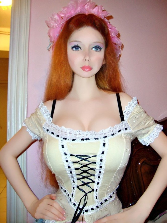 Thiếu nữ 'không dao kéo' đẹp như búp bê Barbie - ảnh 5