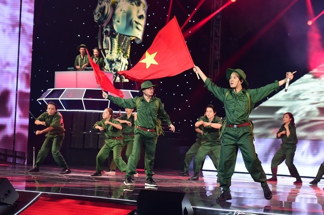 Hoàng Thùy Linh bỏ thi đêm liveshow 6 The Remix vì ốm nặng - ảnh 10