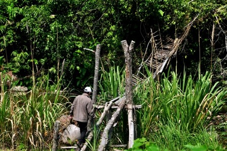 “Lạnh gáy” với những cây cầu treo - ảnh 2