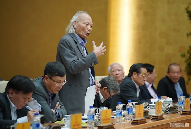 Thủ tướng nghe chuyên gia “hiến kế” phát triển đất nước - ảnh 1