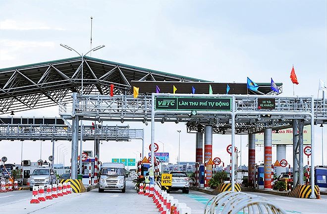 Thủ tướng yêu cầu làm rõ việc 'ai tạo thêm rào cản thu phí tự động' - ảnh 1