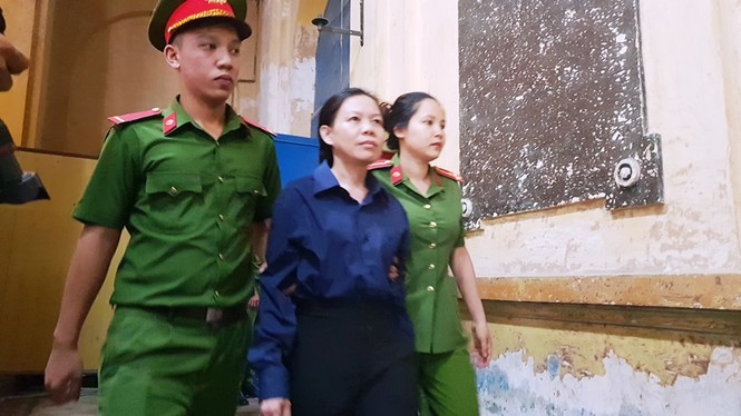 Cấp dưới cựu lãnh đạo Đông Á Bank 'tố' bị lợi dụng - ảnh 1