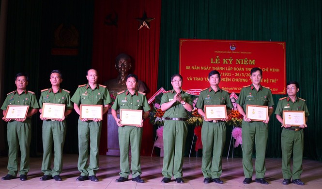 Sôi nổi chuỗi hoạt động hưởng ứng Tháng Thanh niên của tuổi trẻ Công an Nhân dân - ảnh 4