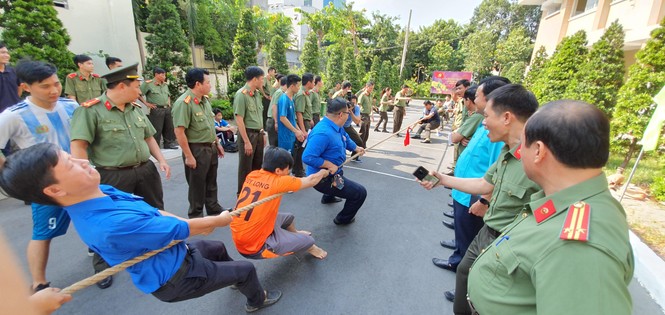 Tuổi trẻ Công an nhân dân sôi nổi hoạt động Tháng Thanh niên 2019 - ảnh 4