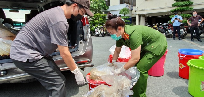 Tướng công an ăn chuối trừ bữa để vây bắt nhóm buôn 500kg ma túy - ảnh 2