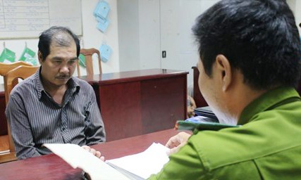 Sát phạt trong sòng bạc, nhiều quý bà bị bắt - ảnh 1