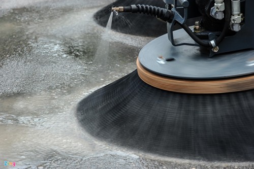 10 xe quét đường hiện đại xuất hiện trên phố Hà Nội - ảnh 4