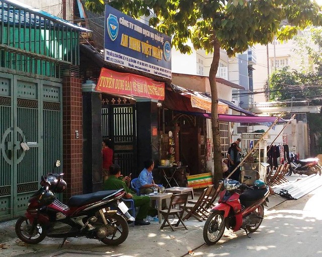 Giám đốc công ty bảo vệ dí súng bắn đạn hơi cay vào đầu phụ nữ - ảnh 1