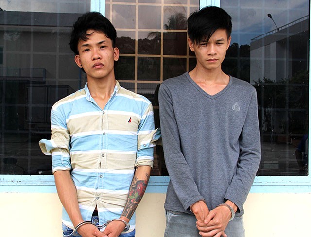 Xông vào nhà đòi nợ vợ, đâm gục chồng - ảnh 1