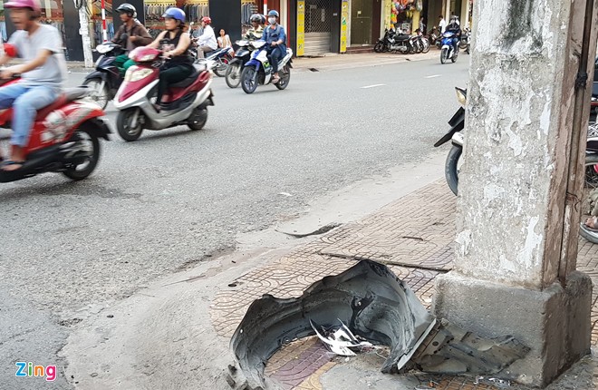 Xế hộp đang bị tạm giữ, không hiểu vì sao ra đường gây tai nạn? - ảnh 2