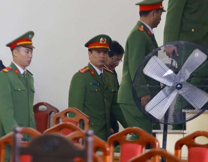 Hành vi của cựu tướng Vĩnh là đáng lên án nhất - ảnh 1