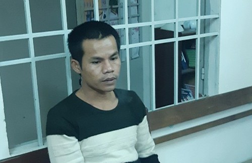 Nghi phạm hiếp dâm bỏ quên dép, rơi điện thoại ở hiện trường - ảnh 1