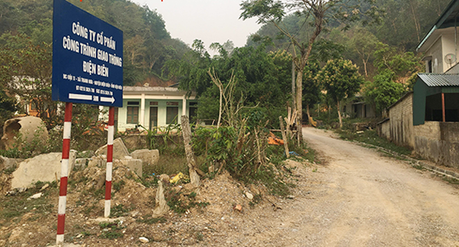 Vợ Bùi Văn Công nhiều lần thấy chồng cùng bạn giở trò đồi bại với nữ sinh - ảnh 3