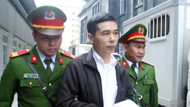 Hai cựu bộ trưởng Nguyễn Bắc Son, Trương Minh Tuấn hầu tòa - ảnh 4 Hai cựu bộ trưởng Nguyễn Bắc Son, Trương Minh Tuấn hầu tòa - ảnh 4