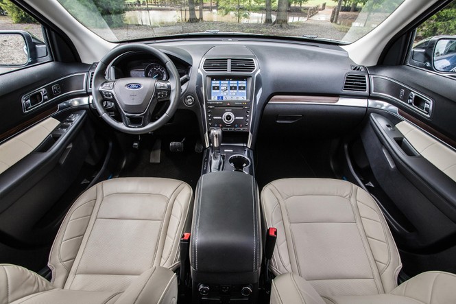 Khách hàng phản ánh Ford Explorer bị rò rỉ khí độc hại vào cabin - ảnh 1