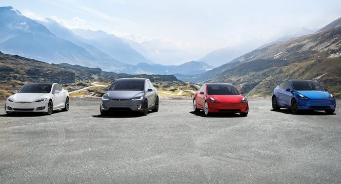 Công ty Trung Quốc 'làm bẽ mặt' Tesla ngay ở Quảng trường Thời đại - ảnh 2
