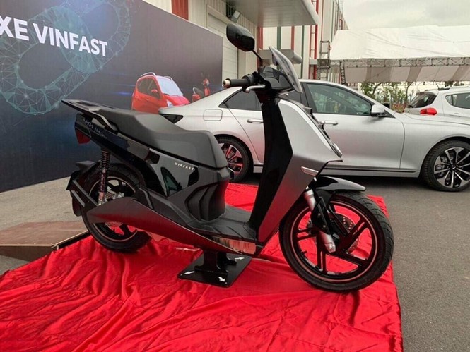 Xe máy điện lạ lẫm của VinFast lộ diện - ảnh 2