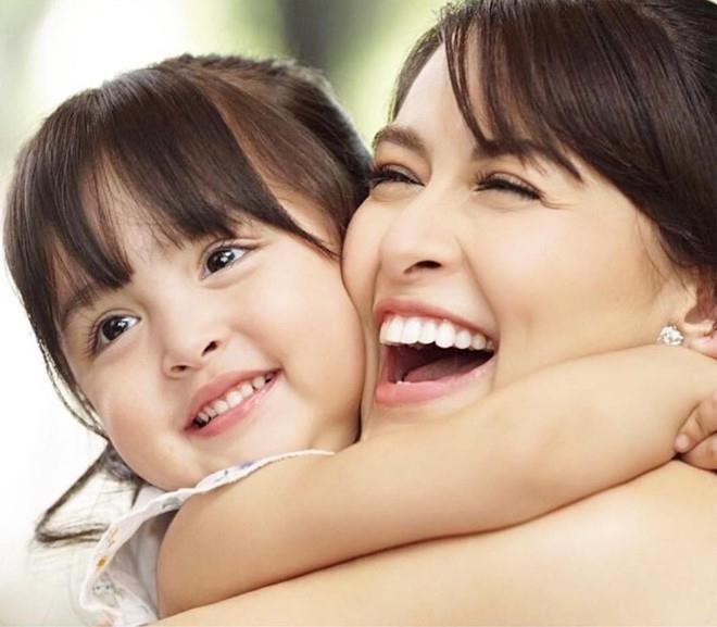 Những gia đình nổi tiếng đẹp cả nhà, 'gen trội' từ cha mẹ đến con - ảnh 8