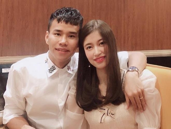 Xuân Trường, Quang Hải và các cầu thủ làm gì khi bạn gái bị ‘ném đá’? - ảnh 1