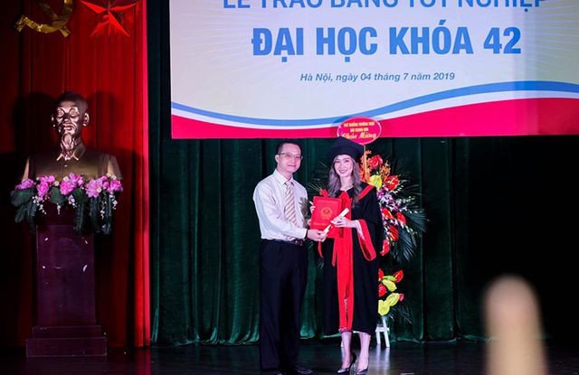 'Bông hồng' Lào gốc Việt xinh đẹp trong lễ tốt nghiệp tại Học viện Ngoại giao - ảnh 3