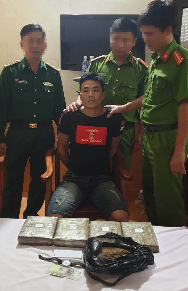 Xách hơn 4,6kg cần sa vào khách sạn giao dịch - ảnh 1