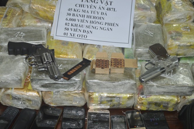 Bắt 6 đối tượng người Lào vận chuyển 30 bánh heroin, 45 kg ma túy - ảnh 2