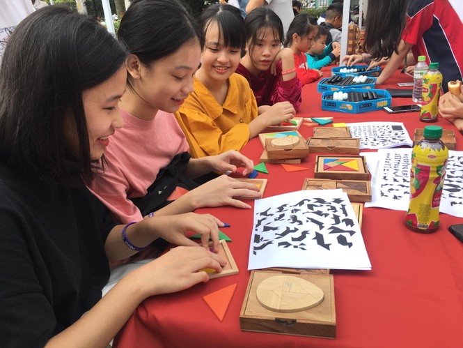 Học sinh biến ảo như 'phù thủy' trong Ngày hội Toán học mở rộng 2019 - ảnh 2