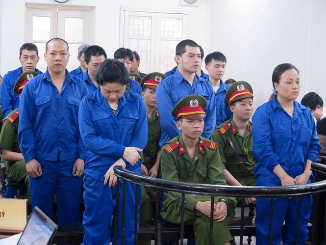 Tử tù vượt ngục hầu tòa trong vụ giấu 490 bánh heroin - ảnh 1