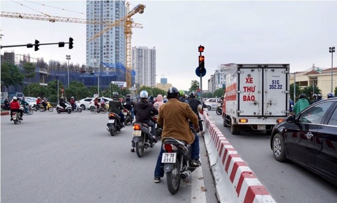 Ý thức tham gia giao thông của người dân tại Hà Nội qua ảnh - ảnh 5