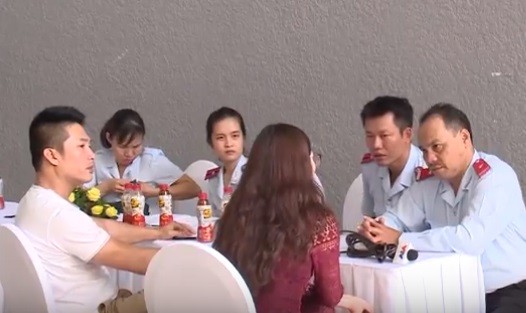 Chung kết Duyên dáng doanh nhân Việt bị cắt điện vì thi 'chui' - ảnh 3