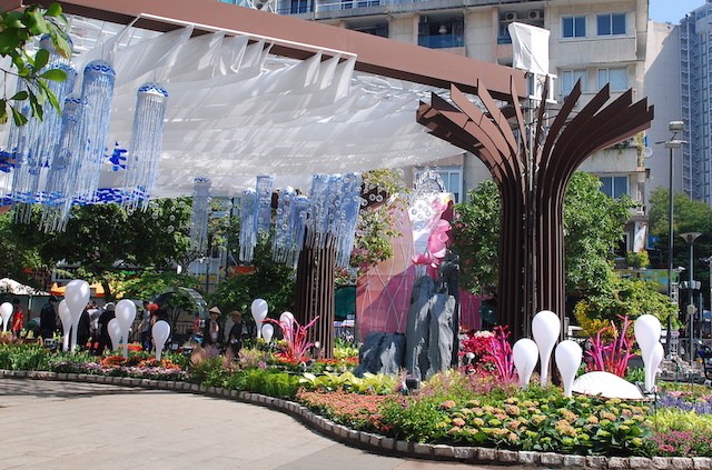 Ngắm đường hoa Nguyễn Huệ trước giờ khai mạc - ảnh 2