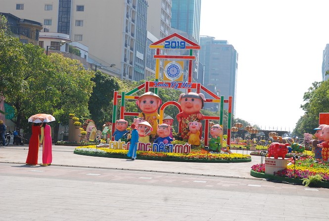 Ngắm đường hoa Nguyễn Huệ trước giờ khai mạc - ảnh 6