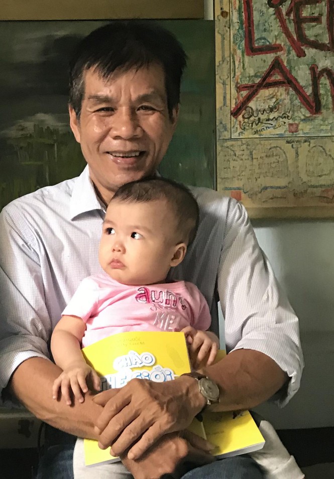 Khi nhà thơ 'cao tuổi' nuôi.....con mọn - ảnh 2