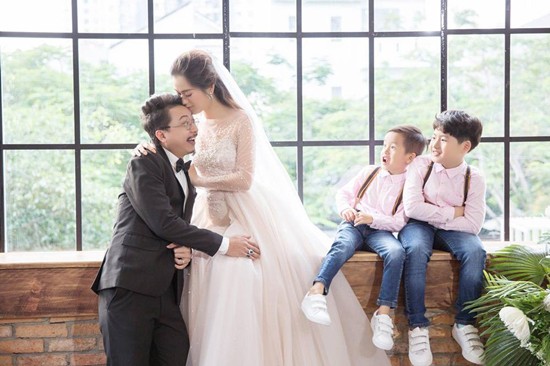 Chồng viết tâm thư đậm chất ngôn tình cho Lâm Vỹ Dạ khiến người đọc 'tan chảy' - ảnh 1