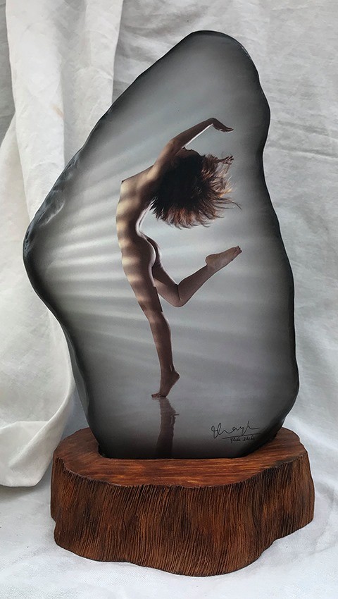 Lần đầu tiên, Thái Phiên tung bộ ảnh nude in trên đá đẹp mê hồn - ảnh 4