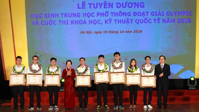 Hai học sinh xuất sắc nhân Huân chương Lao động Hạng Ba - ảnh 1